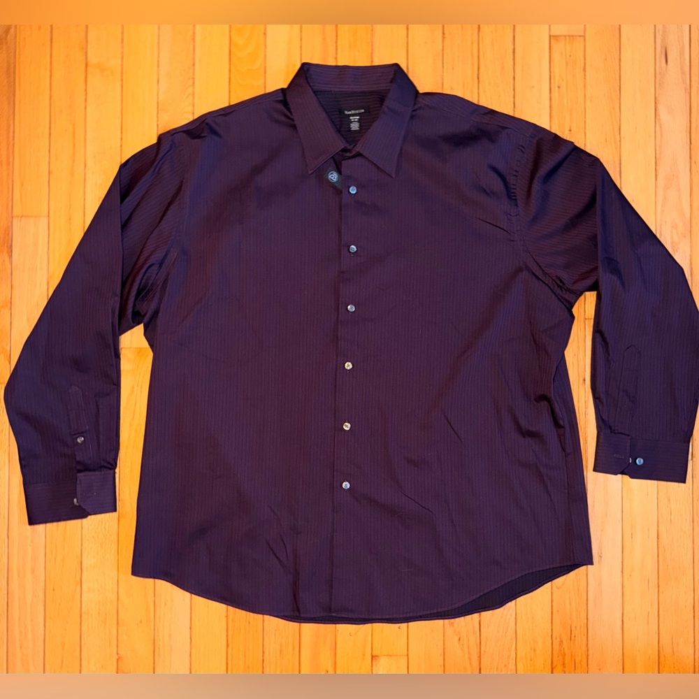 NWT Men’s Van Heusen XXL 18-18.5 Plum Black Pinstripes Button Down Shirt